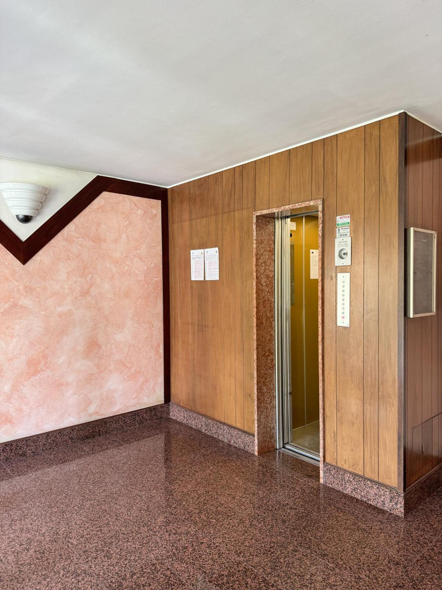 Tosi 11 - Exclusive Apartment Milano Dış mekan fotoğraf